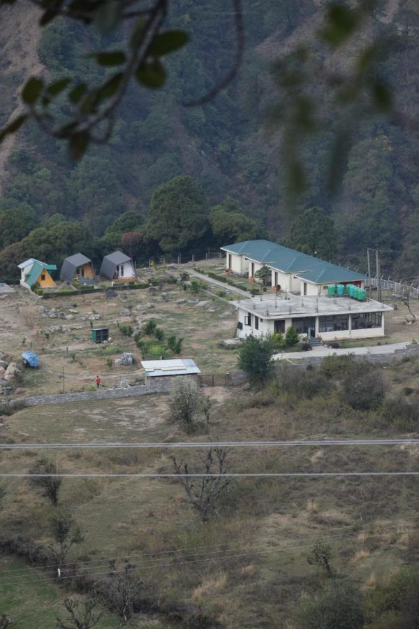 Dhauladhar View Village Resort ダラムシャーラー エクステリア 写真