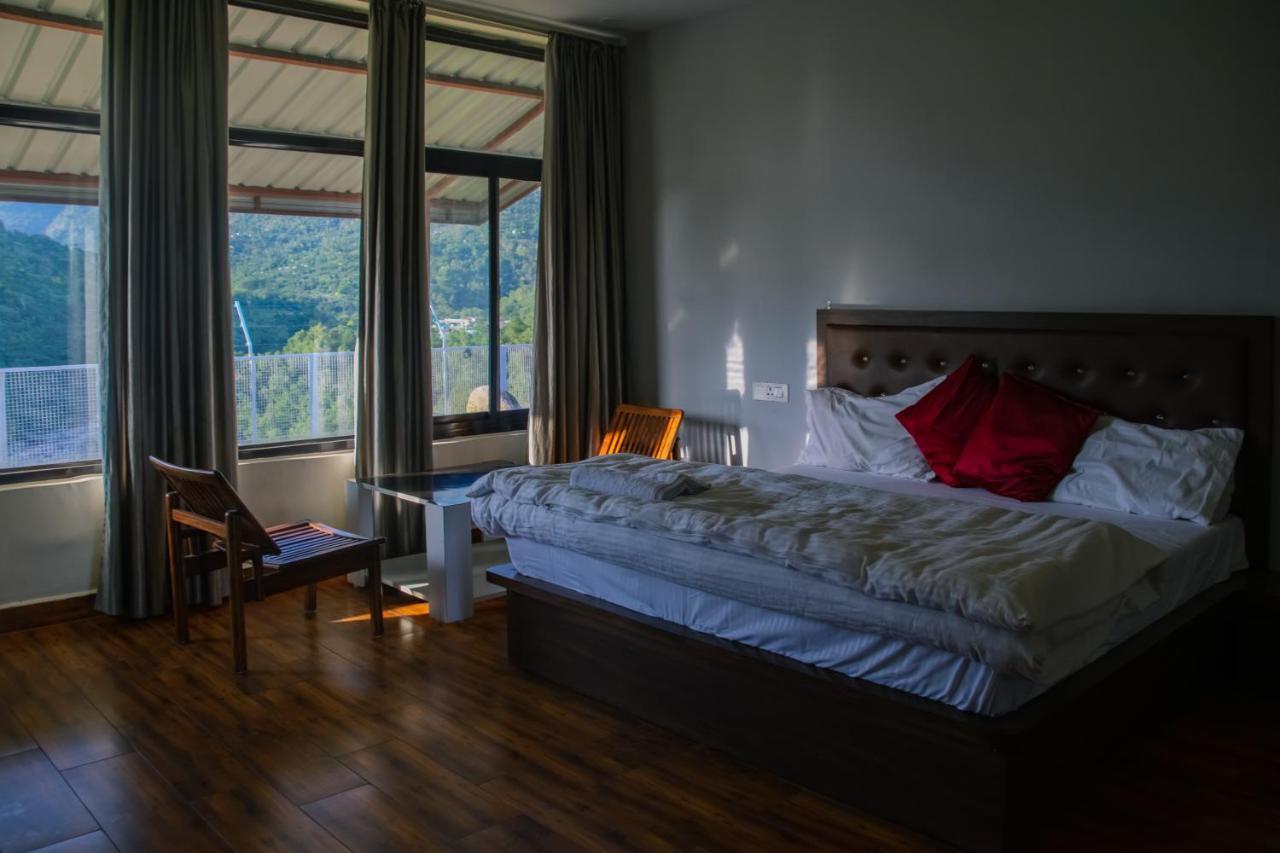 Dhauladhar View Village Resort ダラムシャーラー エクステリア 写真