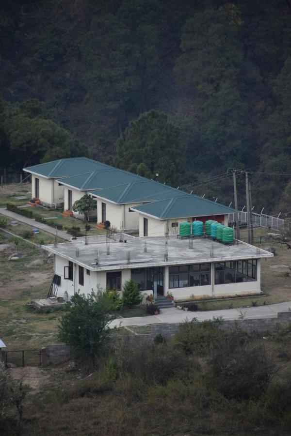 Dhauladhar View Village Resort ダラムシャーラー エクステリア 写真